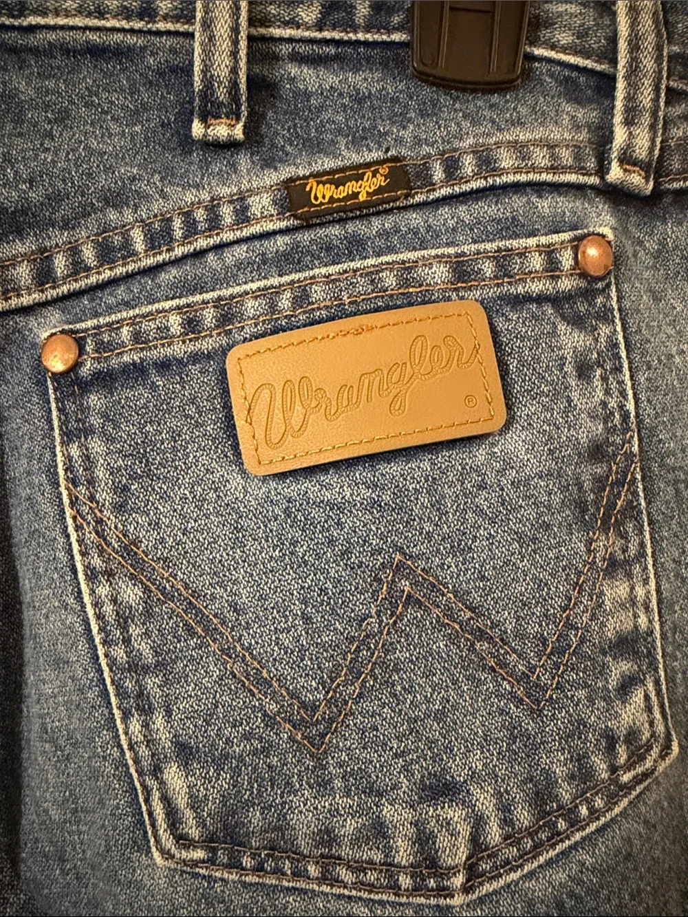 Wrangler Relaxed Fit Men’s Jeans in Blue Denim